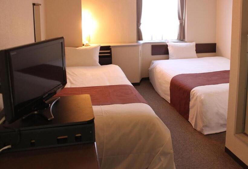 חדר אקונומי, Livemax Budget Iyomishima