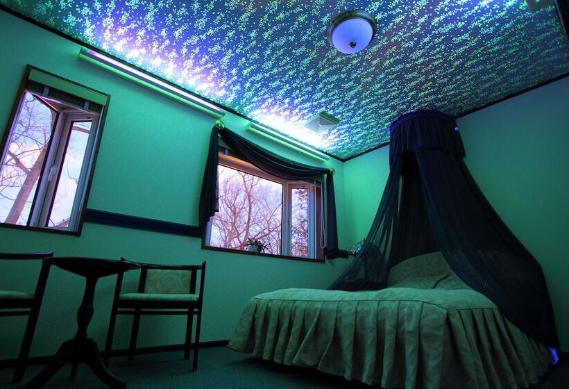 חדר סטנדרט, Scotch Court