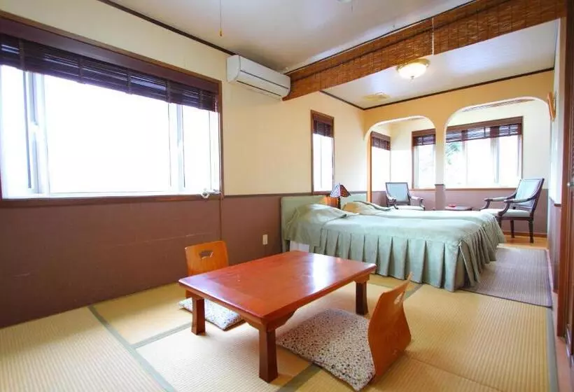 スタンダード４人部屋, Scotch Court