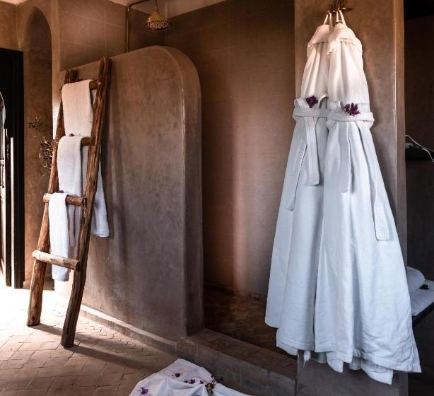 اتاق استاندارد, The Capaldi Hotel, Restaurant & Spa