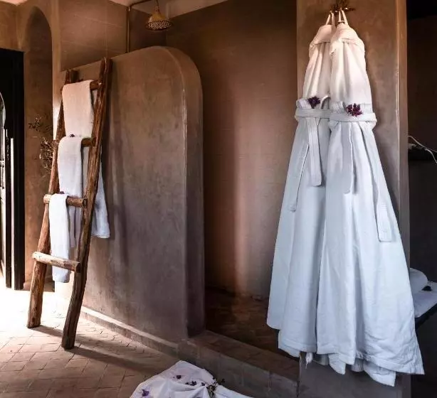 اتاق استاندارد, The Capaldi Hotel, Restaurant & Spa