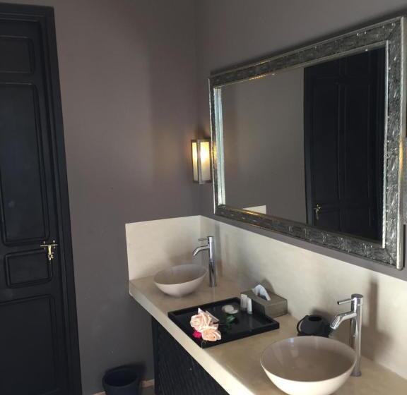 اتاق استاندارد, The Capaldi Hotel, Restaurant & Spa