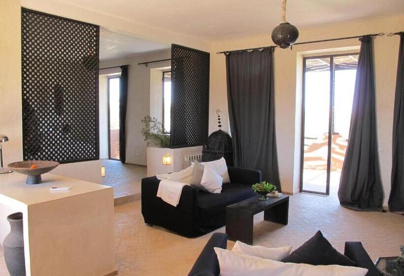 سوییت لوکس, The Capaldi Hotel, Restaurant & Spa