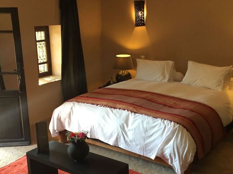 اتاق استاندارد با تراس, The Capaldi Hotel, Restaurant & Spa