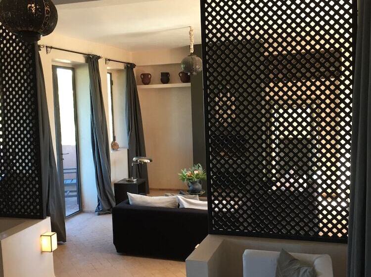 سوییت لوکس, The Capaldi Hotel, Restaurant & Spa