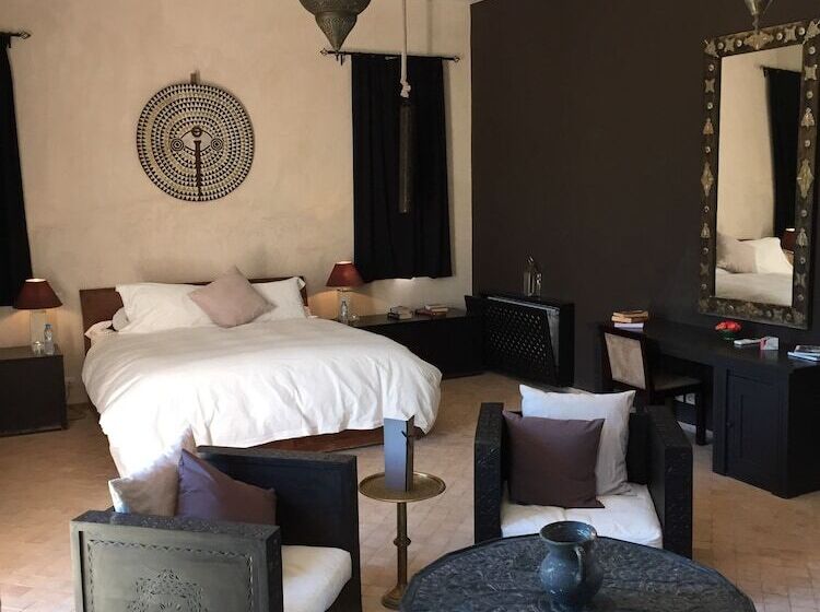 سوییت لوکس, The Capaldi Hotel, Restaurant & Spa