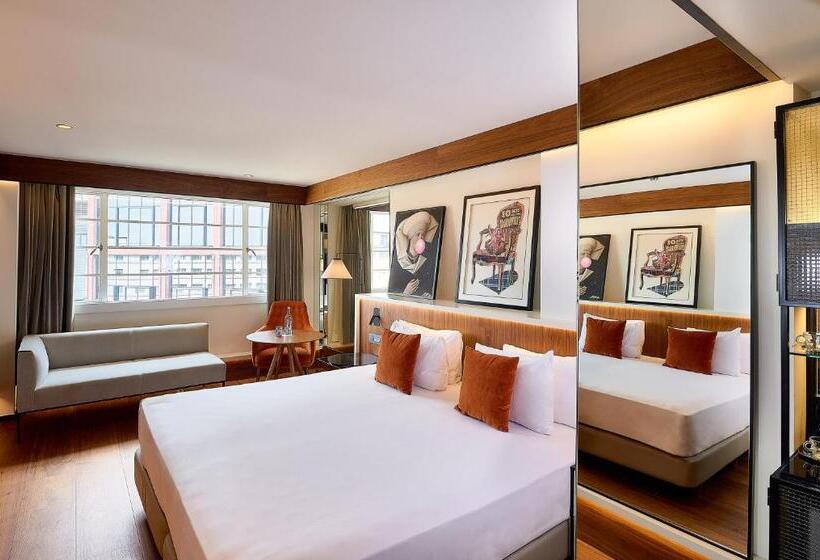 패밀리 룸, The Level At Melia White House