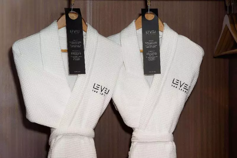 ファミリールーム, The Level At Melia White House