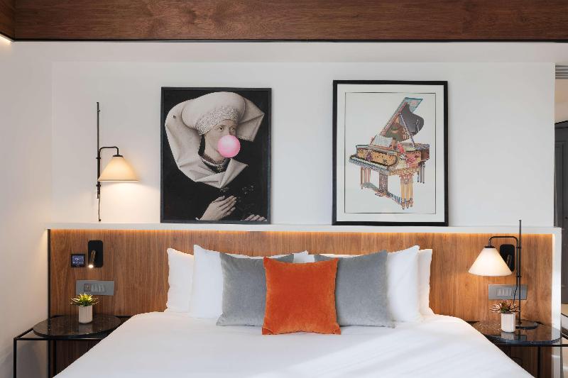 패밀리 룸, The Level At Melia White House