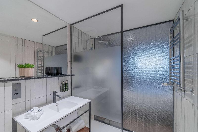 디럭스 룸, The Level At Melia White House