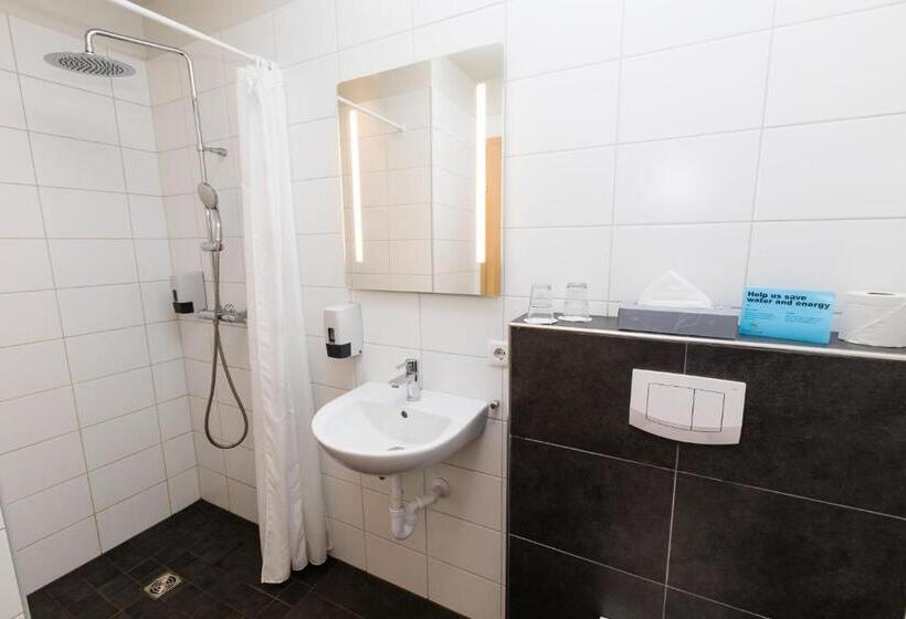 اتاق اکونومی, Vellir