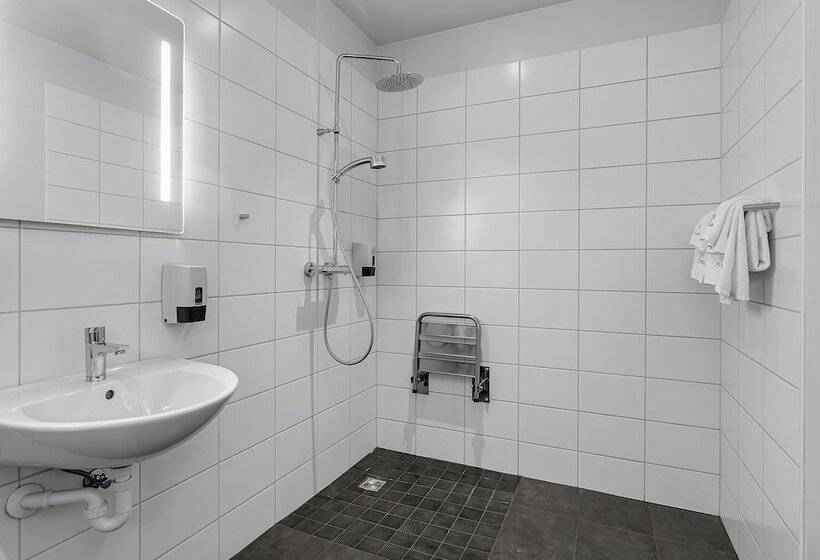 اتاق اکونومی, Vellir