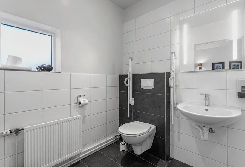 اتاق اکونومی, Vellir