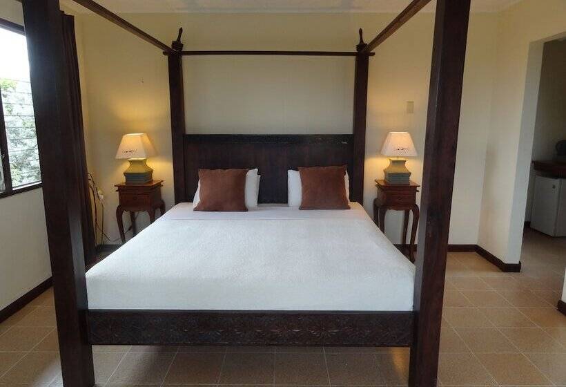 اتاق لوکس با تخت بزرگ, Wonders Boutique