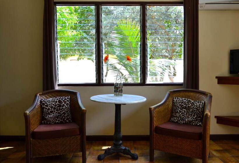 اتاق لوکس با تخت بزرگ, Wonders Boutique