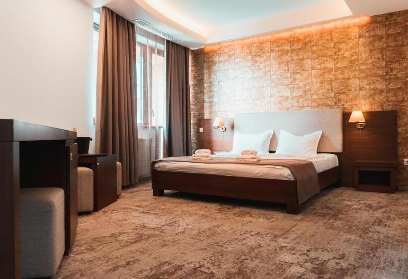 اتاق اجرایی, Yesterday