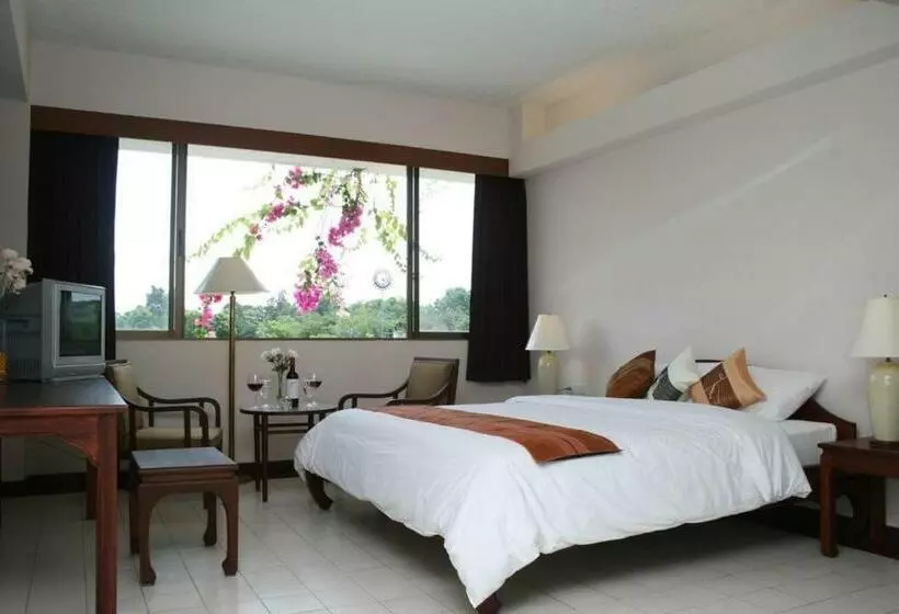 スーペリアールーム, Mae Pim Resort