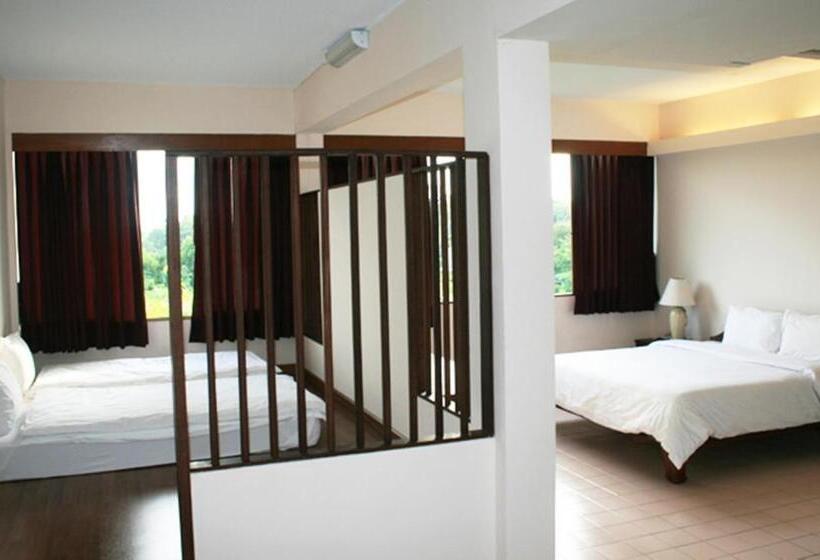 اتاق سوپریور خانوادگی, Mae Pim Resort