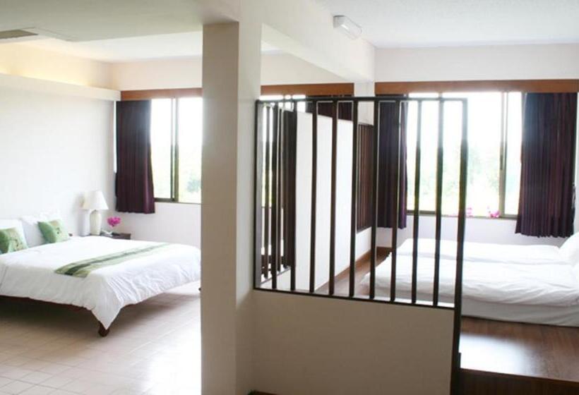 スーペリアファミリールーム, Mae Pim Resort