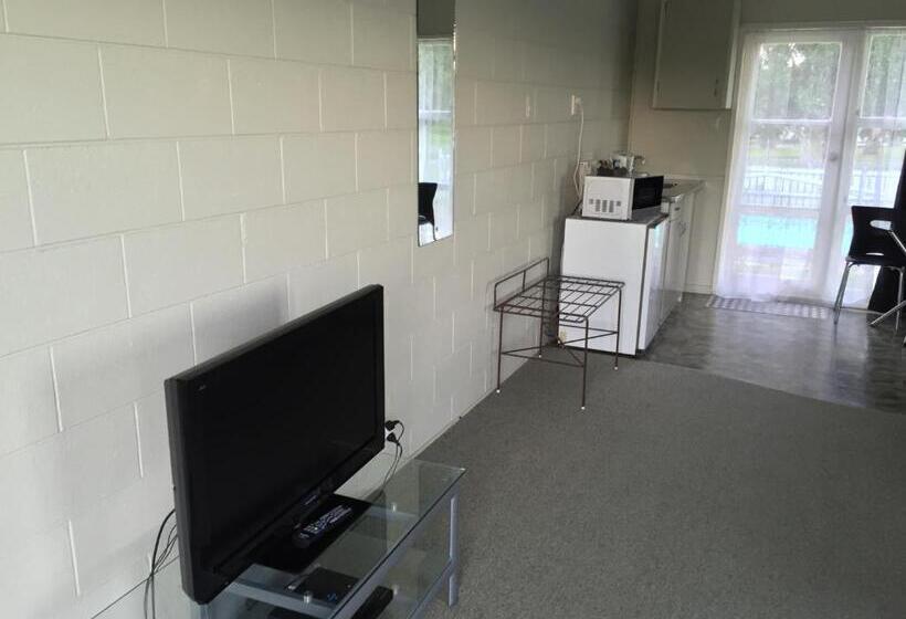 Студия Стандарт, North End Motel