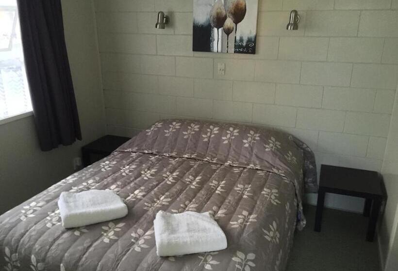 Апартаменты 2 Спальни, North End Motel