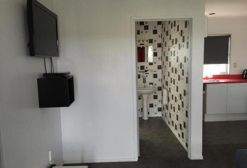 Студия Стандарт, North End Motel