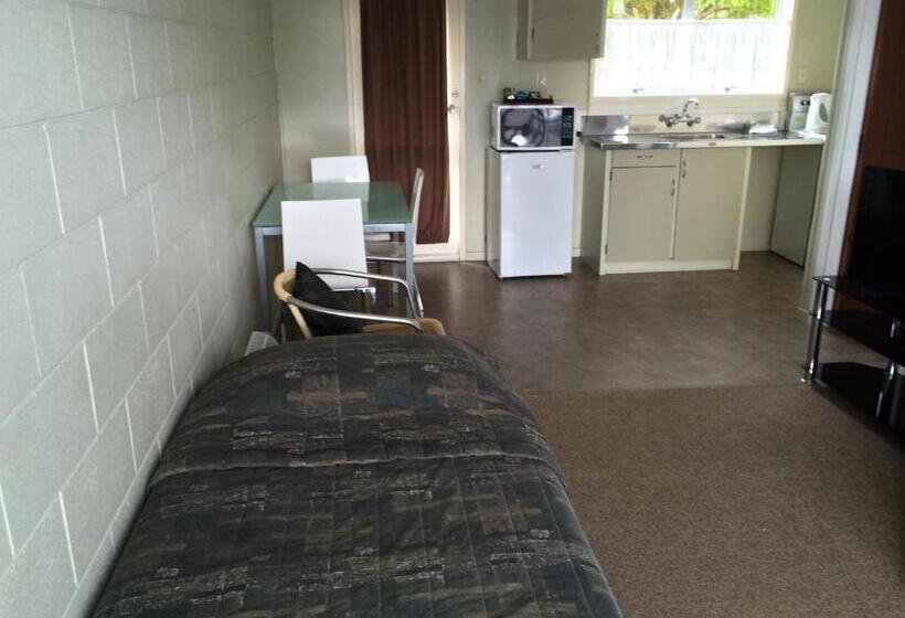 דירת חדר, North End Motel