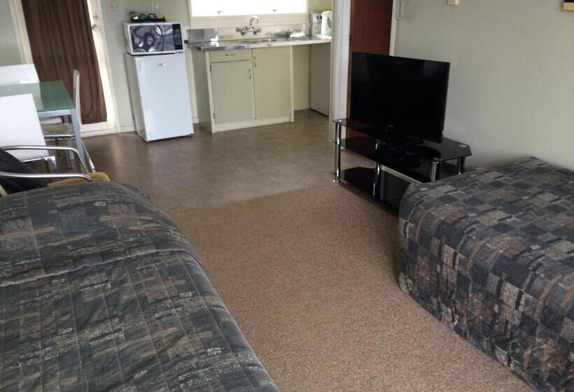 Апартаменты 1 Спальня, North End Motel