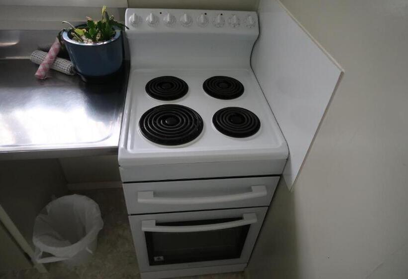 דירת חדר, North End Motel