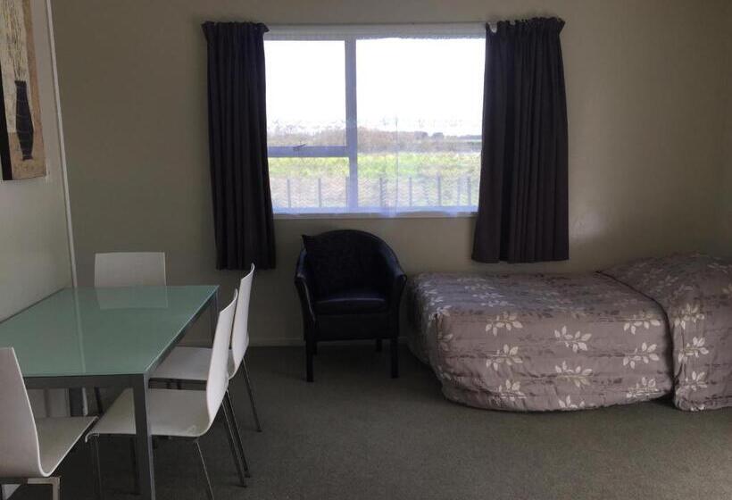 דירת שני חדרים, North End Motel