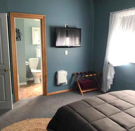 اتاق استاندارد با تخت بزرگ, Admirals Lodge