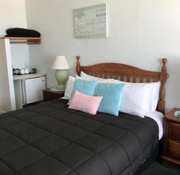 اتاق استاندارد با تخت بزرگ, Admirals Lodge