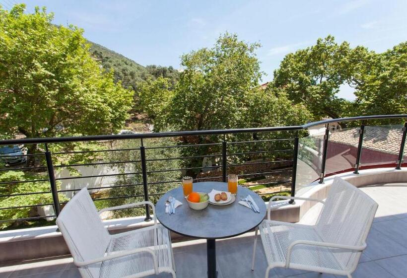 Студия Deluxe, Oasis Exclusive