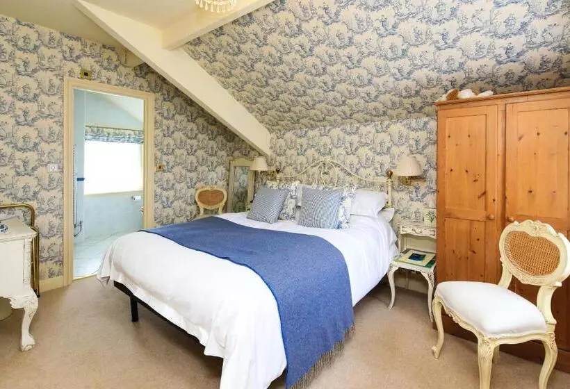 キングサイズベッドのスタンダードルーム, The Old Vicarage Dolfor