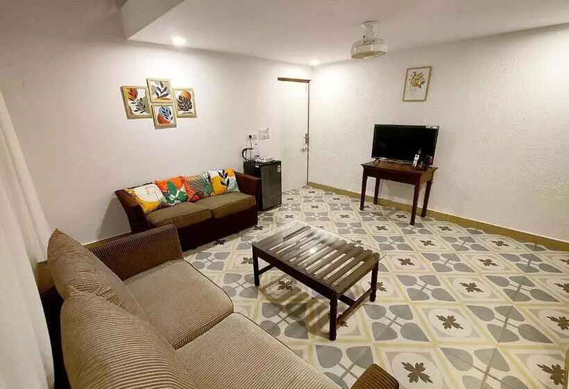 اتاق سوپریور, Wtf My House