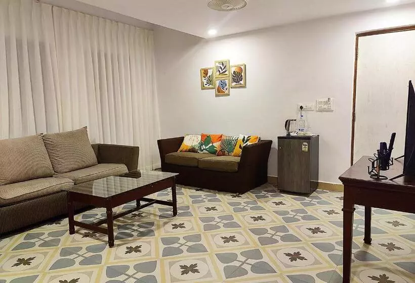 اتاق سوپریور, Wtf My House