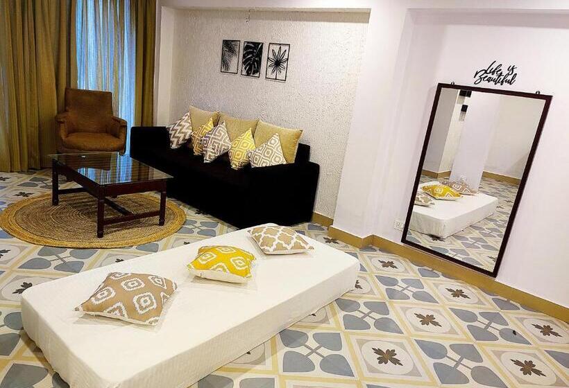 复式套房, Wtf My House