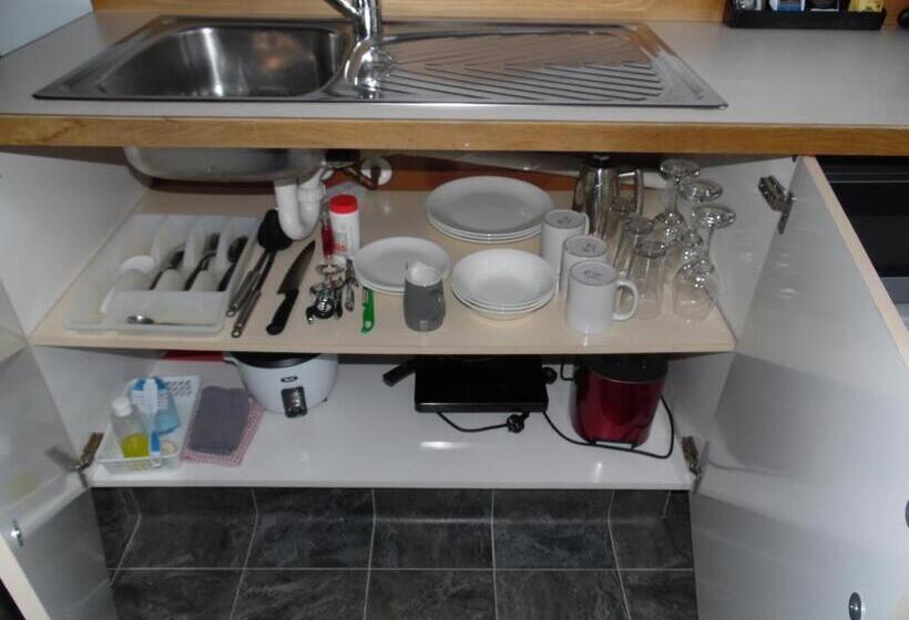 חדר סטודיו סטנדרד, Pinewood Motels