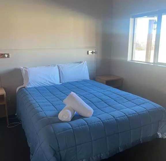 Huoneisto 2 Makuuhuonetta, Pinewood Motels