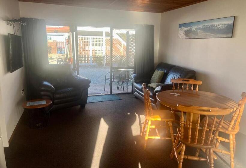 Апартаменты 2 Спальни, Pinewood Motels