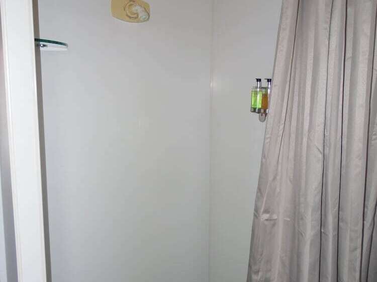 חדר סטודיו סטנדרד, Pinewood Motels