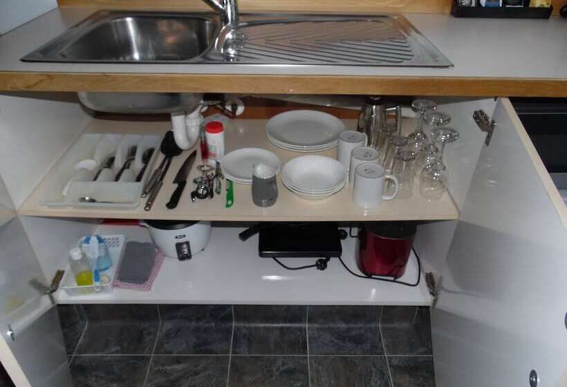 חדר סטודיו סטנדרד, Pinewood Motels