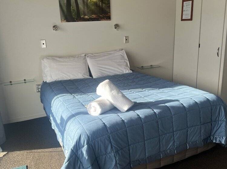 חדר סטודיו סטנדרד, Pinewood Motels