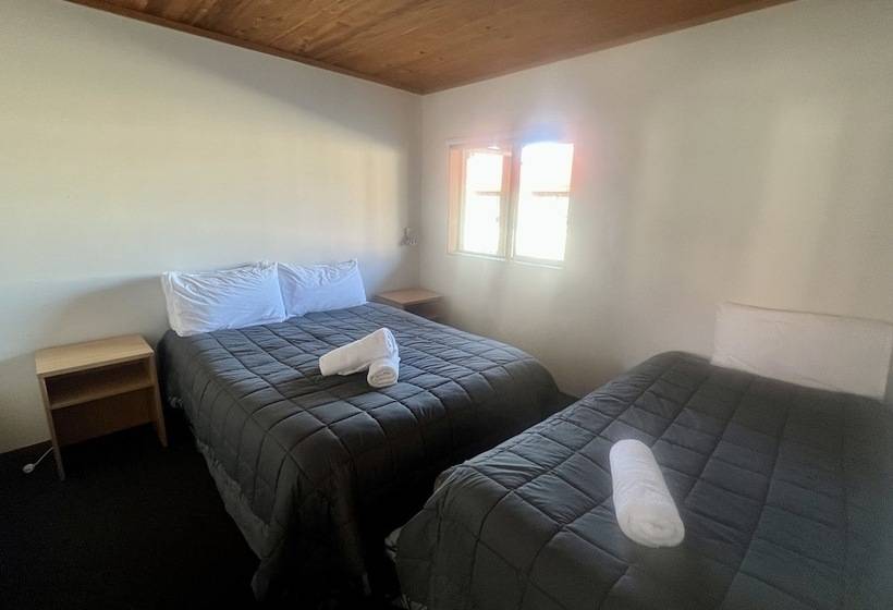 Апартаменты 2 Спальни, Pinewood Motels