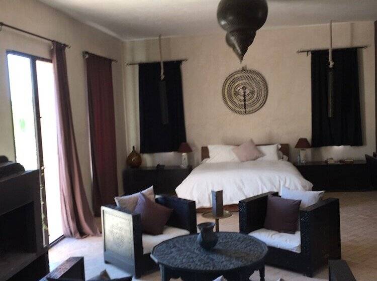 سوییت لوکس, The Capaldi Hotel, Restaurant & Spa