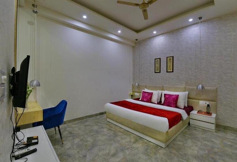 バルコニー付きデラックスルーム, Fortune Inn By F9 Hotels