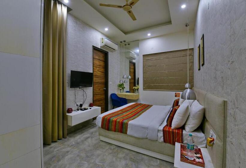 バルコニー付きデラックスルーム, Fortune Inn By F9 Hotels