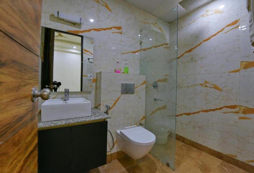 バルコニー付きデラックスルーム, Fortune Inn By F9 Hotels