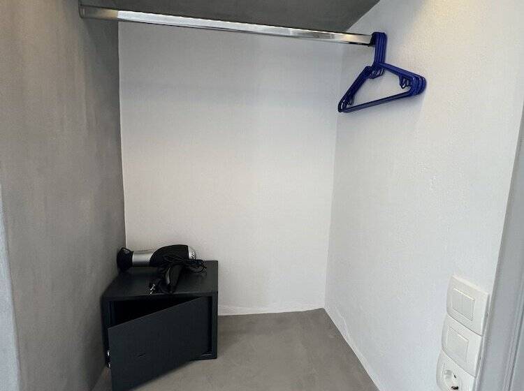 스탠다드 스튜디오, White Lily Suites & Lofts Adults Only 16 Plus