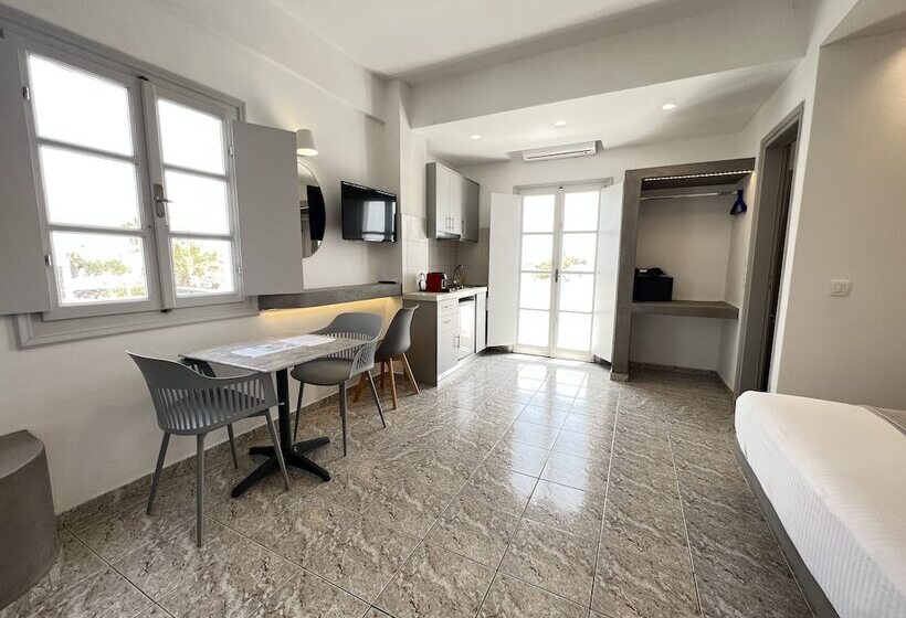 Студия Стандарт, White Lily Suites & Lofts   Adults Only 16 Plus